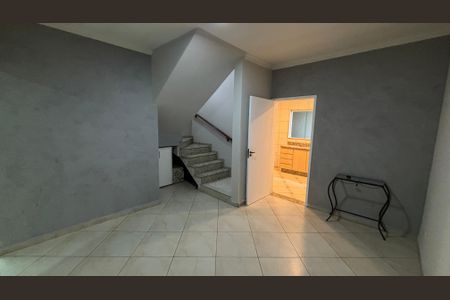 Casa à venda com 166m², 3 quartos e 3 vagas Casa à venda com 166m², 3 quartos e 3 vagasSala de Jantar