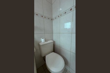 Casa à venda com 166m², 3 quartos e 3 vagas Casa à venda com 166m², 3 quartos e 3 vagasBanheiro da Suíte