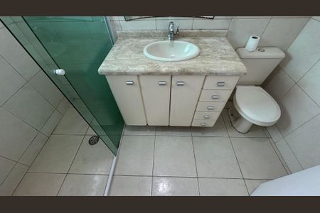 Casa à venda com 166m², 3 quartos e 3 vagas Casa à venda com 166m², 3 quartos e 3 vagasBanheiro da Suíte