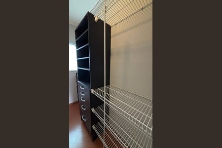 Casa à venda com 166m², 3 quartos e 3 vagas Casa à venda com 166m², 3 quartos e 3 vagasQuarto 2 Closet