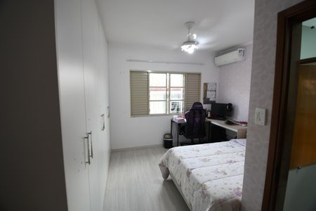 Casa à venda com 163m², 3 quartos e 2 vagasQuarto 3 - Suíte