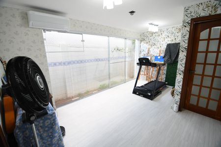 Casa à venda com 163m², 3 quartos e 2 vagasSala