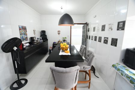 Casa à venda com 163m², 3 quartos e 2 vagasCozinha