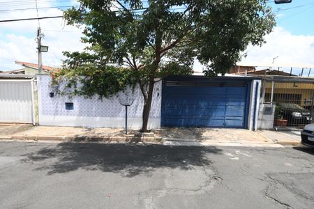 Casa à venda com 163m², 3 quartos e 2 vagasFachada