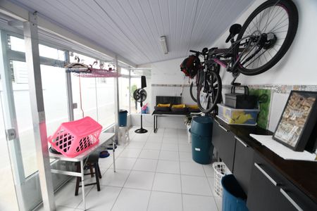 Casa à venda com 163m², 3 quartos e 2 vagasÁrea de Serviço