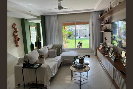 Casa à venda com 5 quartos, 287m² em Taquara, Rio de Janeiro