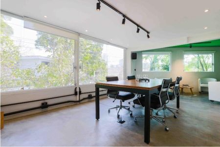 Casa à venda com 10 quartos, 265m² em Santo Amaro, São Paulo