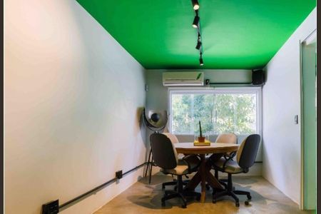 Casa à venda com 10 quartos, 265m² em Santo Amaro, São Paulo