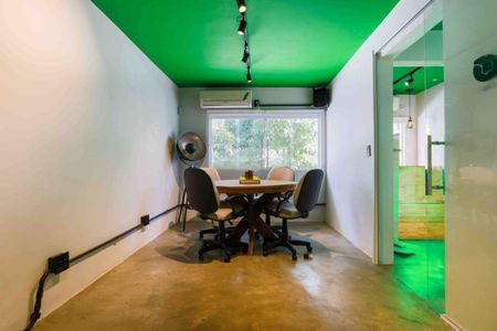 Casa à venda com 10 quartos, 265m² em Santo Amaro, São Paulo