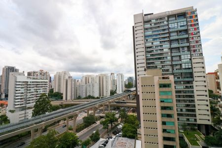 Varanda de kitnet/studio para alugar com 1 quarto, 26m² em Campo Belo, São Paulo