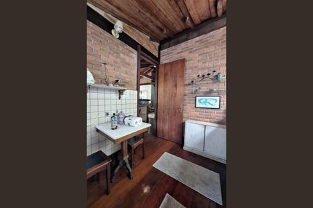 Casa à venda com 4 quartos, 320m² em Maria Paula, Niterói