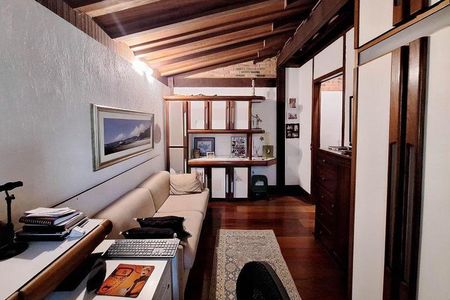 Casa à venda com 4 quartos, 320m² em Maria Paula, Niterói