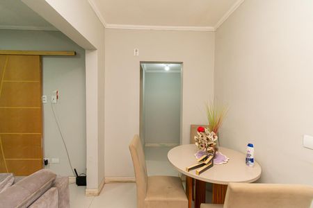 Sala de casa para alugar com 2 quartos, 90m² em Jardim Tango, São Paulo