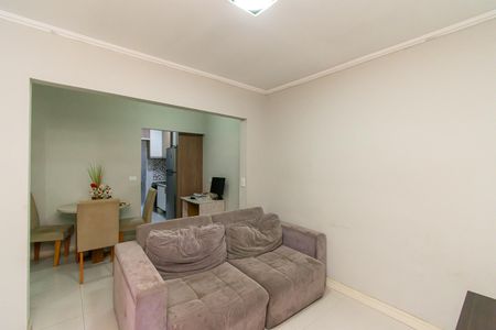 Sala de casa para alugar com 2 quartos, 90m² em Jardim Tango, São Paulo