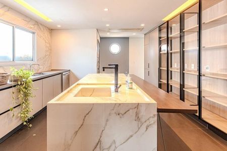 Apartamento à venda com 600m², 6 quartos e 4 vagas