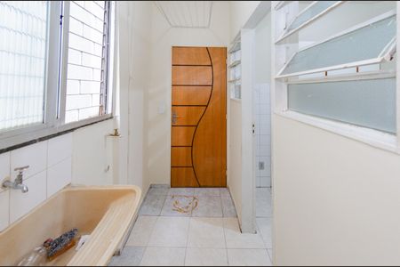 Apartamento para alugar com 70m², 3 quartos e 1 vagaÁrea de serviço