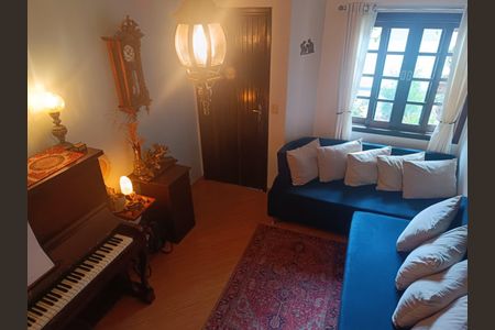 Sala de casa de condomínio para alugar com 3 quartos, 120m² em Uberaba, Curitiba