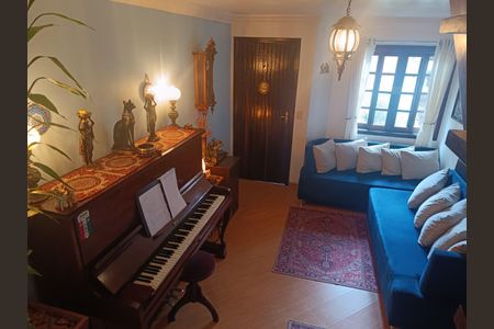 Sala de casa de condomínio para alugar com 3 quartos, 120m² em Uberaba, Curitiba