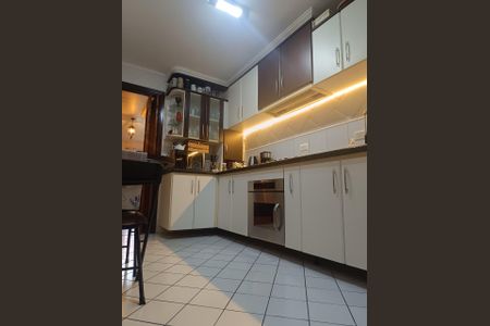 Cozinha de casa de condomínio para alugar com 3 quartos, 120m² em Uberaba, Curitiba