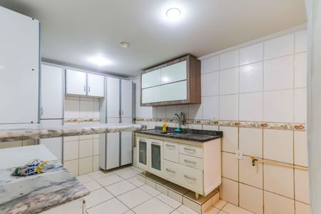 Apartamento para alugar com 68m², 2 quartos e 1 vaga Apartamento para alugar com 68m², 2 quartos e 1 vagaCozinha e Área de Serviço