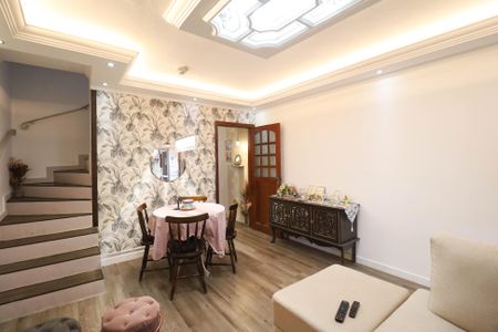 Casa à venda com 2 quartos, 120m² em Carandiru, São Paulo