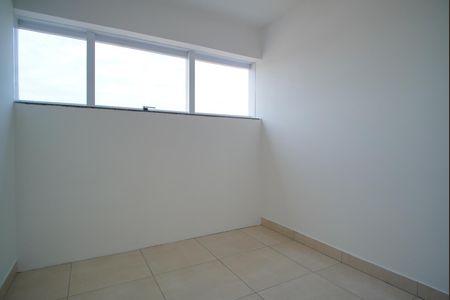 Quarto 1 de apartamento para alugar com 2 quartos, 102m² em Sarandi, Porto Alegre