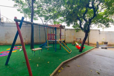 Apartamento para alugar com 52m², 2 quartos e sem vagaÁrea comum - Playground