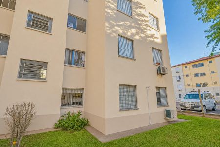 Apartamento à venda com 45m², 2 quartos e 1 vaga Apartamento à venda com 45m², 2 quartos e 1 vagaFachada/Placa