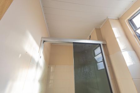Apartamento à venda com 45m², 2 quartos e 1 vaga Apartamento à venda com 45m², 2 quartos e 1 vagaBanheiro