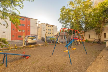 Apartamento à venda com 45m², 2 quartos e 1 vaga Apartamento à venda com 45m², 2 quartos e 1 vagaÁrea comum - Playground