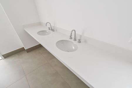 Apartamento para alugar com 140m², 2 quartos e 2 vagasBanheiro da suíte 2