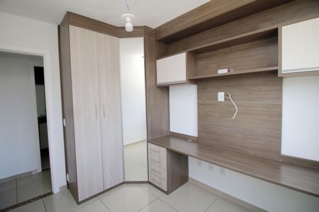 Quarto 2 de apartamento para alugar com 2 quartos, 50m² em Irajá, Rio de Janeiro