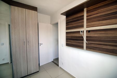 Quarto 1 de apartamento para alugar com 2 quartos, 50m² em Irajá, Rio de Janeiro