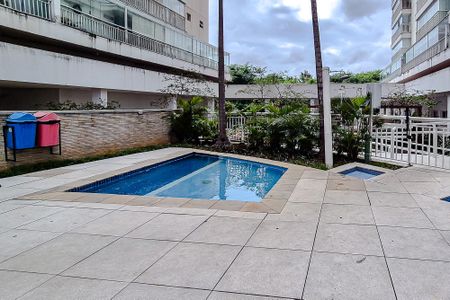 Apartamento à venda com 69m², 2 quartos e 1 vagaÁrea comum - Piscina
