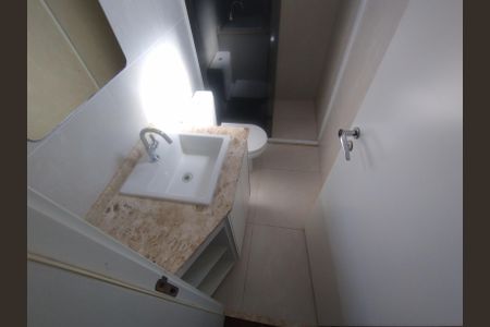 Apartamento para alugar com 68m², 2 quartos e 2 vagas Apartamento para alugar com 68m², 2 quartos e 2 vagasBanheiro