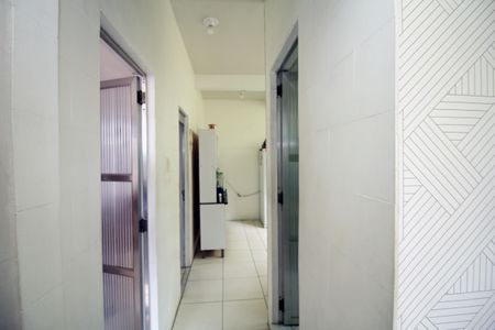 Sala - Corredor de apartamento para alugar com 2 quartos, 155m² em Olaria, Rio de Janeiro