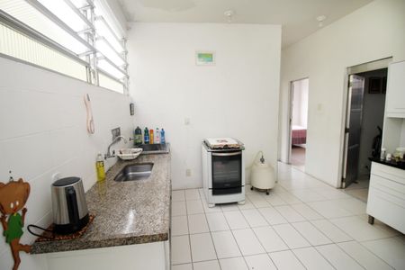 Apartamento para alugar com 223m², 4 quartos e sem vagaCozinha