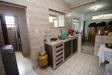 Apartamento para alugar com 223m², 4 quartos e sem vagaCozinha 2