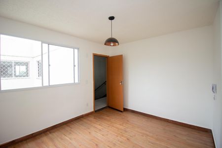 Sala de apartamento para alugar com 2 quartos, 45m² em Bom Jesus, Contagem