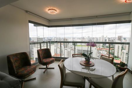 Sala de kitnet/studio para alugar com 2 quartos, 81m² em Jardim das Acacias, São Paulo