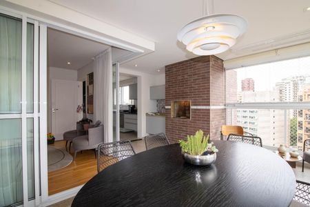 Apartamento à venda com 141m², 3 quartos e 3 vagasVaranda gourmet