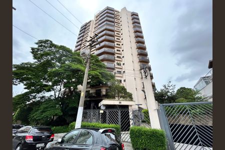 Casa de condomínio à venda com 256m², 3 quartos e 3 vagas Casa de condomínio à venda com 256m², 3 quartos e 3 vagasFachada