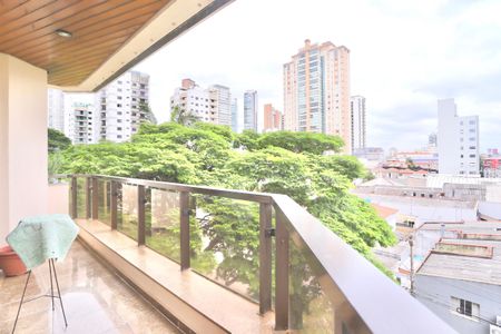 Casa de condomínio à venda com 256m², 3 quartos e 3 vagas Casa de condomínio à venda com 256m², 3 quartos e 3 vagasSacada