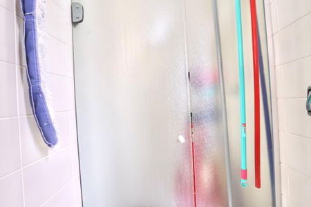 Casa de condomínio à venda com 256m², 3 quartos e 3 vagas Casa de condomínio à venda com 256m², 3 quartos e 3 vagasBanheiro de serviço