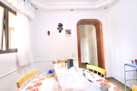 Casa de condomínio à venda com 256m², 3 quartos e 3 vagas Casa de condomínio à venda com 256m², 3 quartos e 3 vagasCopa