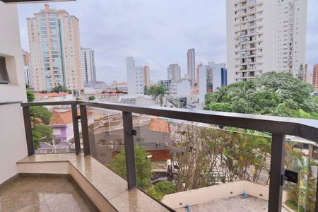 Casa de condomínio à venda com 256m², 3 quartos e 3 vagas Casa de condomínio à venda com 256m², 3 quartos e 3 vagasQuarto 1 Sacada