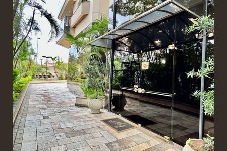 Casa de condomínio à venda com 256m², 3 quartos e 3 vagas Casa de condomínio à venda com 256m², 3 quartos e 3 vagasÁrea comum