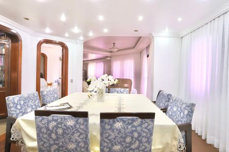 Casa de condomínio à venda com 256m², 3 quartos e 3 vagas Casa de condomínio à venda com 256m², 3 quartos e 3 vagasSala de Jantar