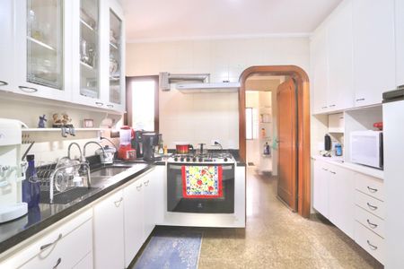 Casa de condomínio à venda com 256m², 3 quartos e 3 vagas Casa de condomínio à venda com 256m², 3 quartos e 3 vagasCozinha