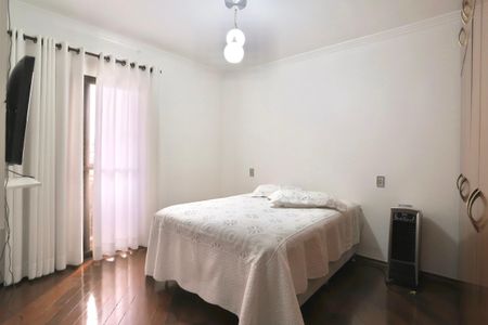 Casa de condomínio à venda com 256m², 3 quartos e 3 vagas Casa de condomínio à venda com 256m², 3 quartos e 3 vagasQuarto 2